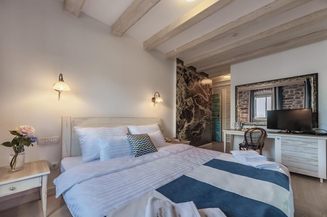 Boutique Hotel Capitano تْشيرسيك نوفي المظهر الخارجي الصورة