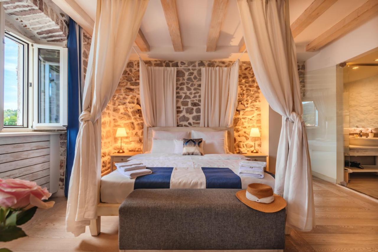 Boutique Hotel Capitano تْشيرسيك نوفي المظهر الخارجي الصورة