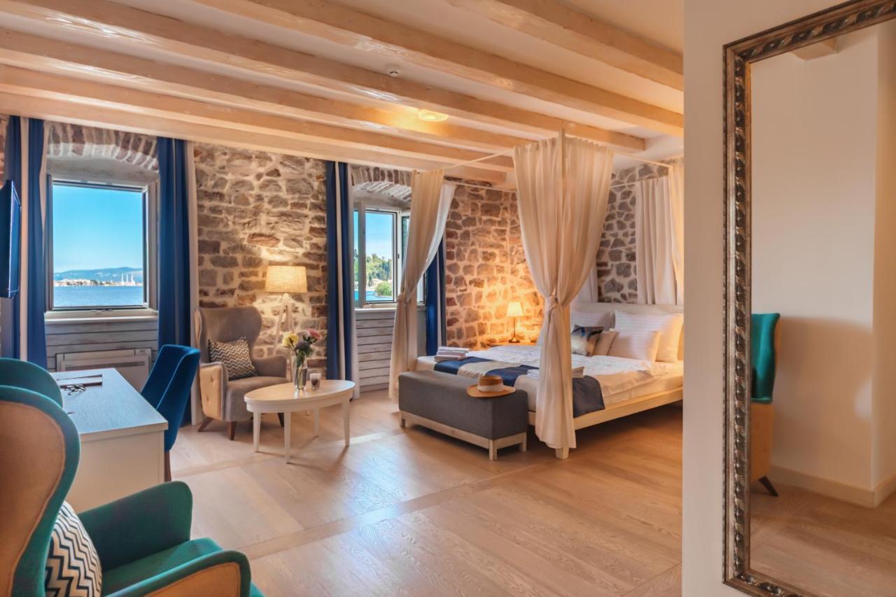Boutique Hotel Capitano تْشيرسيك نوفي المظهر الخارجي الصورة