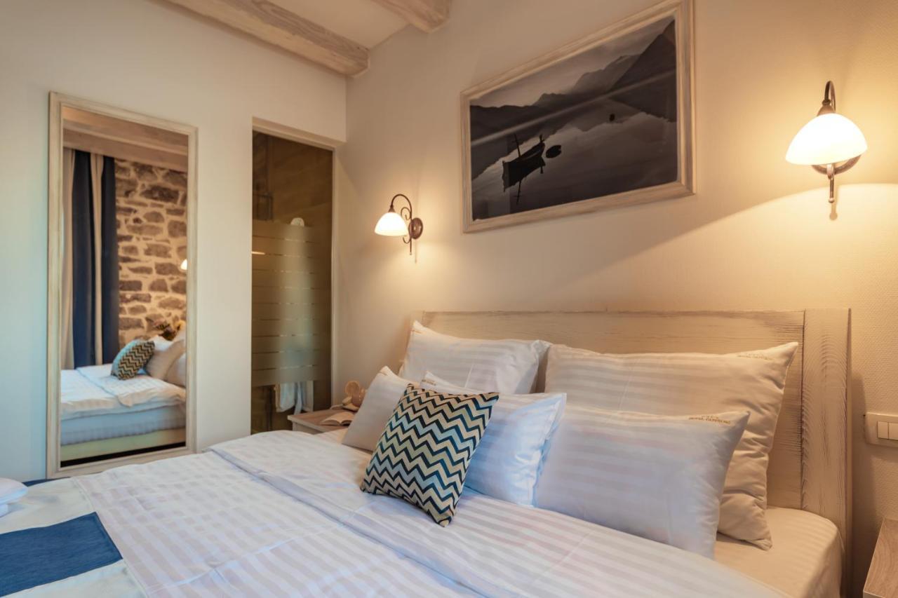 Boutique Hotel Capitano تْشيرسيك نوفي الغرفة الصورة