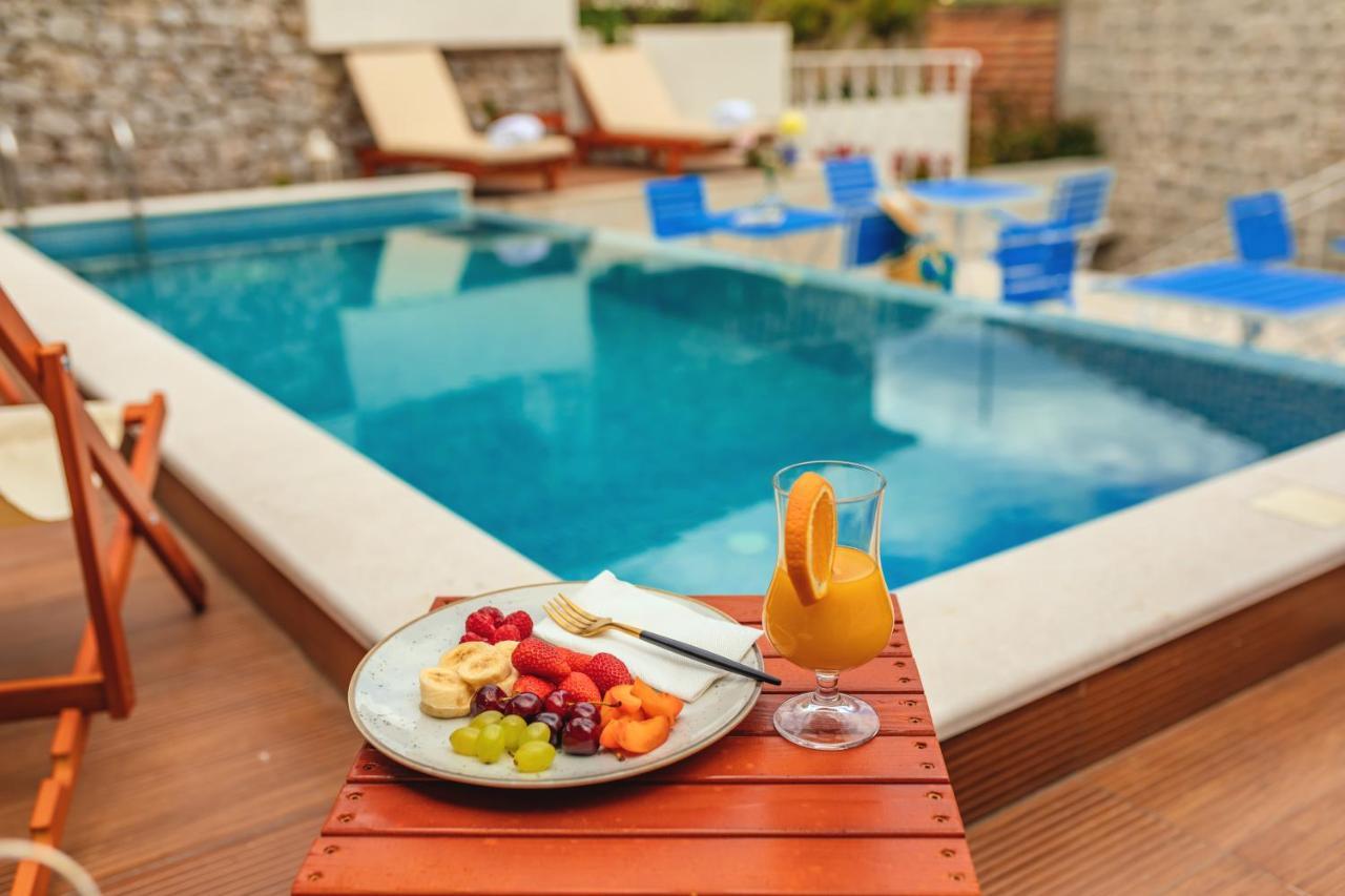 Boutique Hotel Capitano تْشيرسيك نوفي المظهر الخارجي الصورة