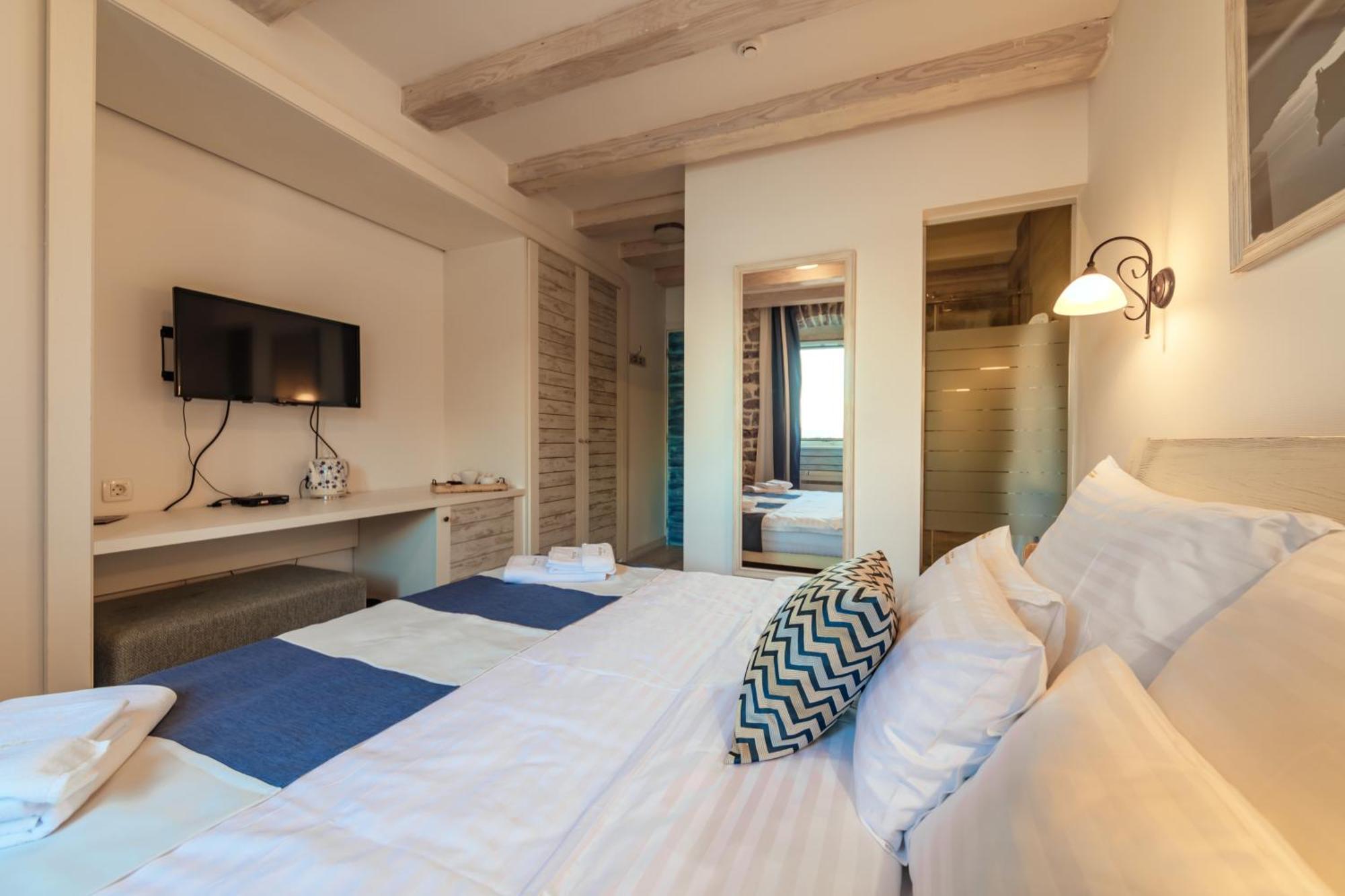 Boutique Hotel Capitano تْشيرسيك نوفي الغرفة الصورة